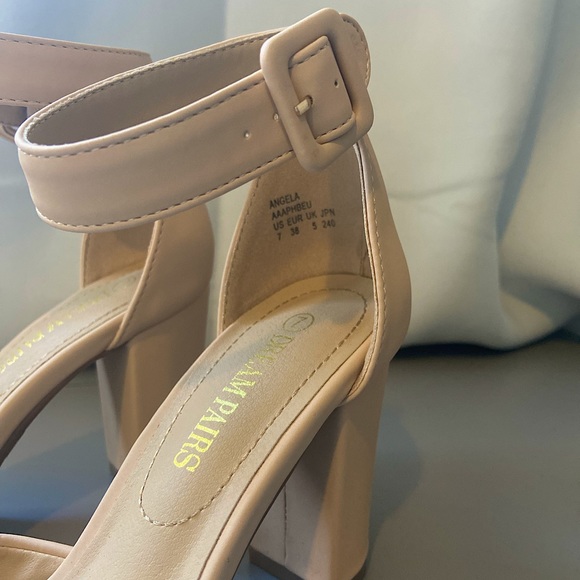 Dream Paris Angela Women's High Heel Closed Toe Chunky Wedding Shoes Size 7 - Picture 3 of 4